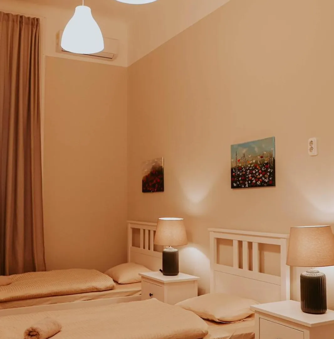 Rooms For Rent In Centre Budapest Apartment