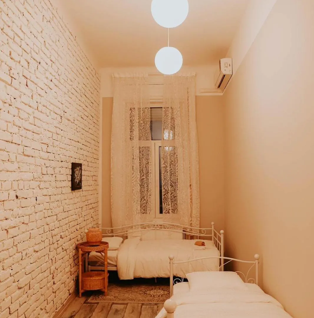 Rooms For Rent In Centre Budapest 0*,  Magyarország